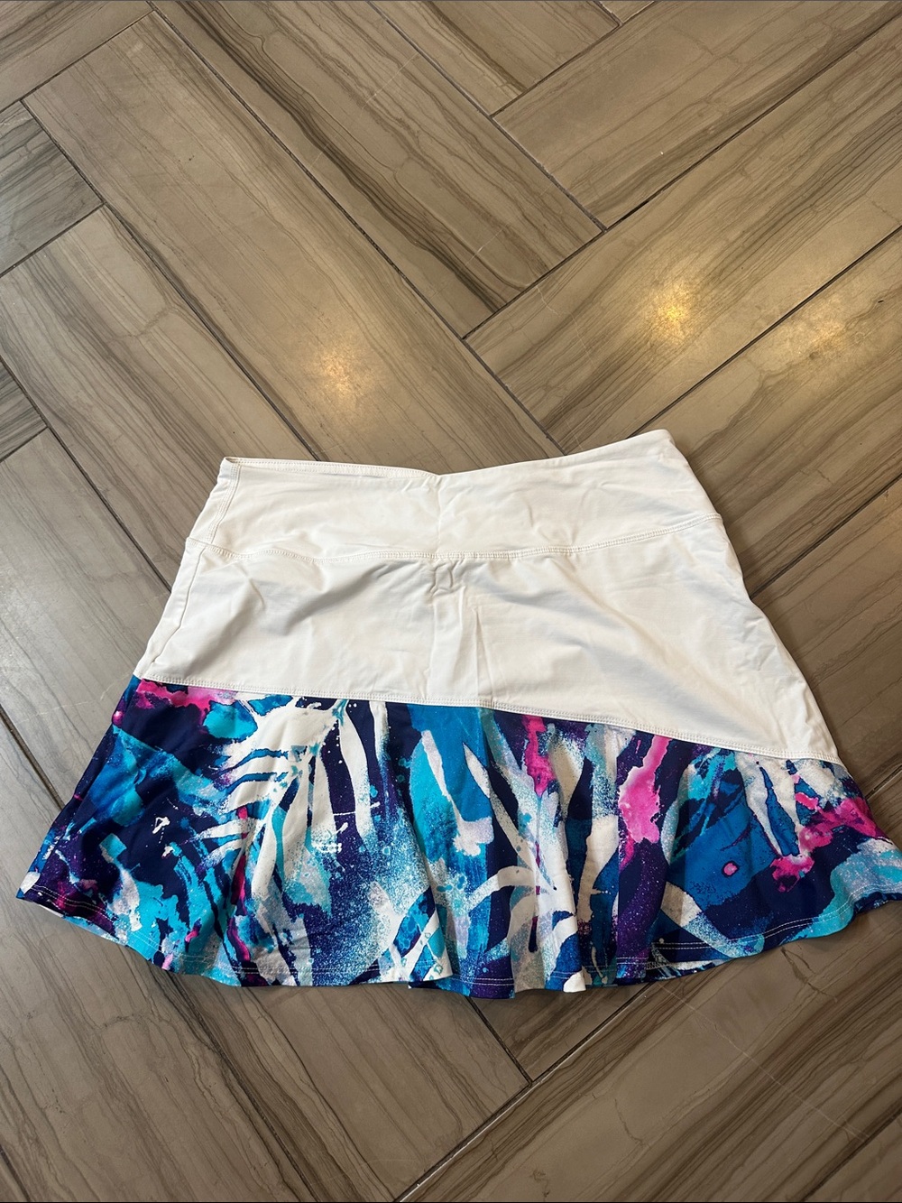 Tonic White Tennis Skirt with Blue & Pink Print Ruffled Hem M